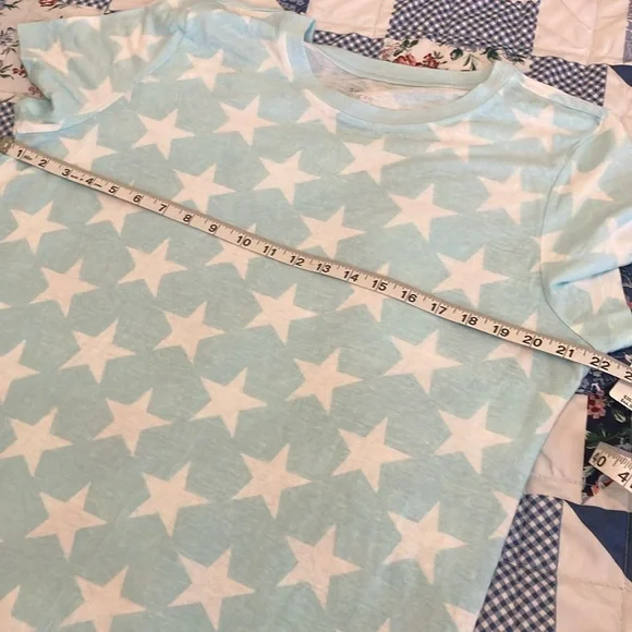 Torrid Light Blue Star Print Short Sleeve Tee - Picture 6 of 7